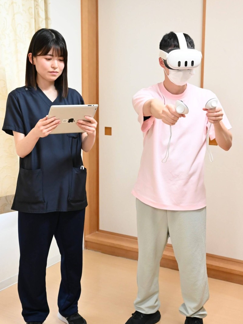 Virtual reality (VR)